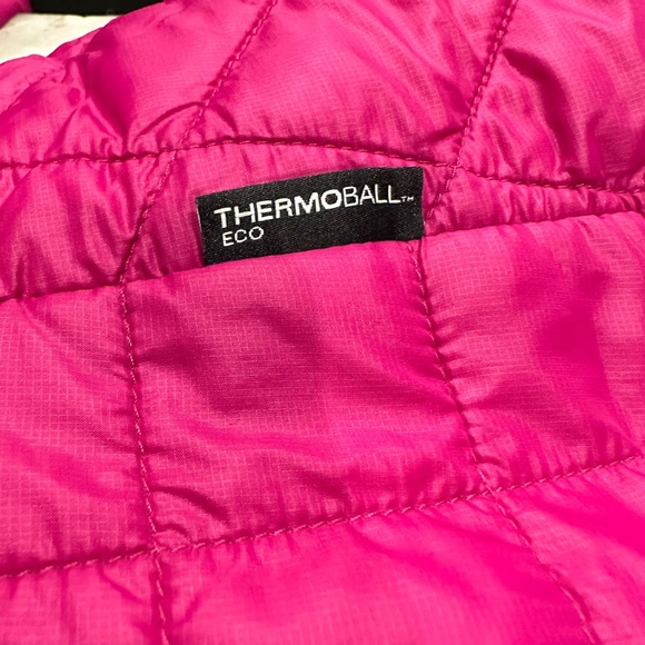 NWOT- The North Face Thermoball Eco- Medium - Picture 5 of 7